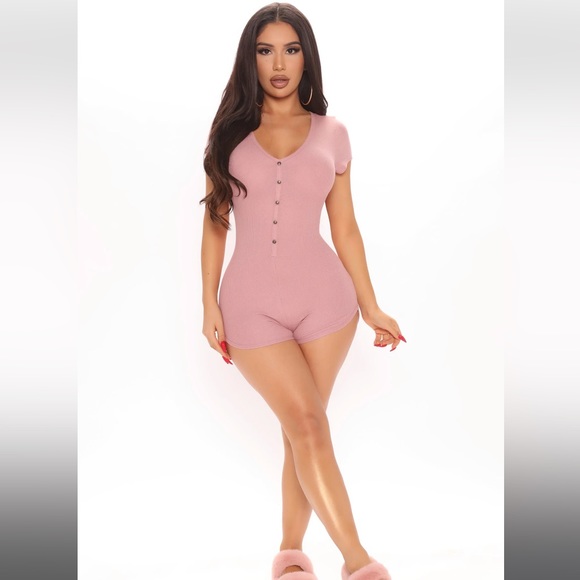 Fashion Nova Other - In For The Night PJ Romper- Rose